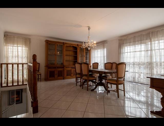 4 BEDROOM HOUSE FOR SALE IN GLENVISTA